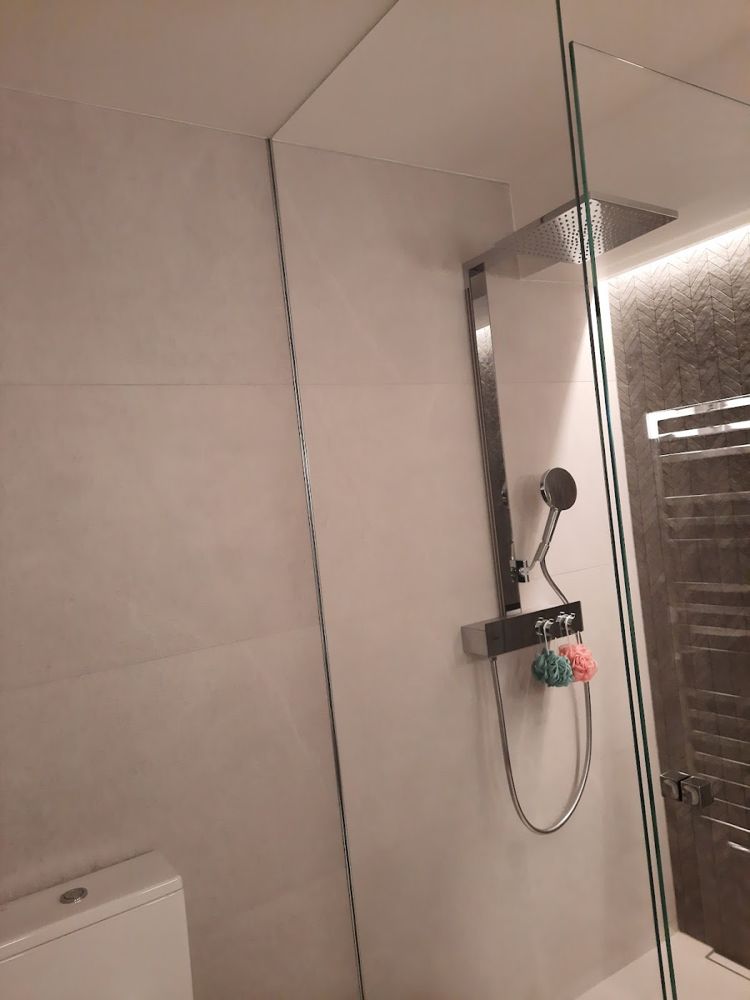 Colonne de douche thermostatique – EDILSYSTEM